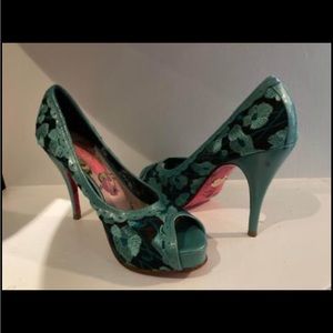 Teal Betsey Johnson Heels 6 1/2 heels
